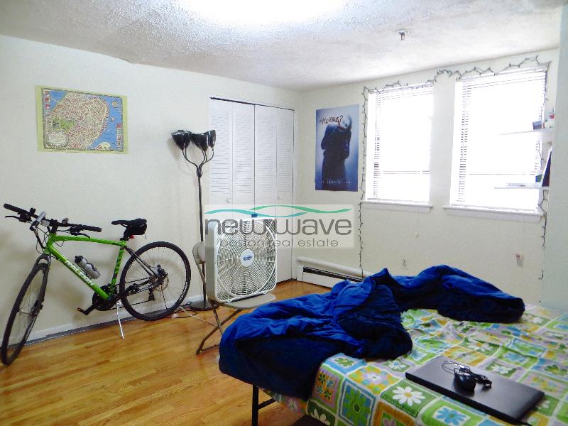 58 Queensberry St, South End