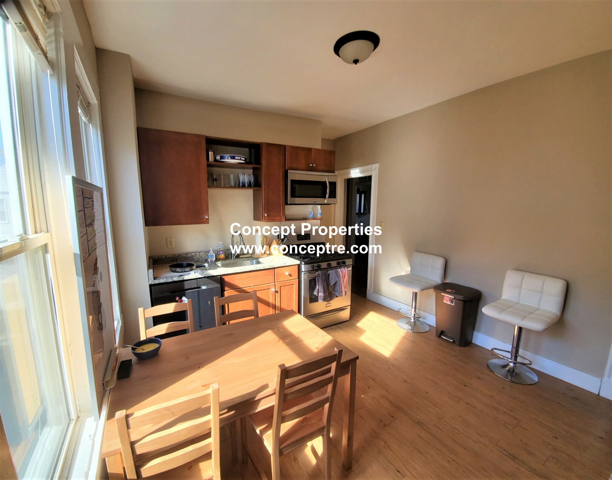 6 Sunset St, Mission Hill