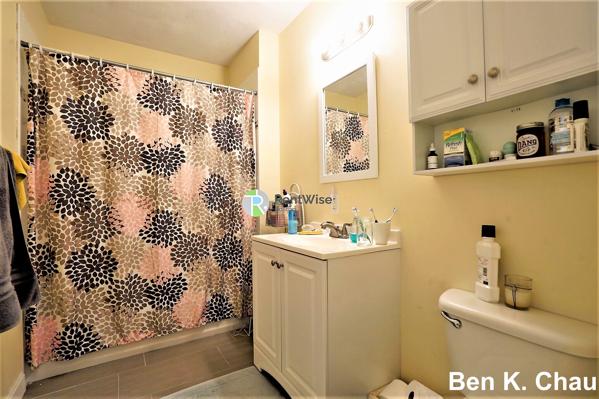 14 Lorraine Ter, Allston