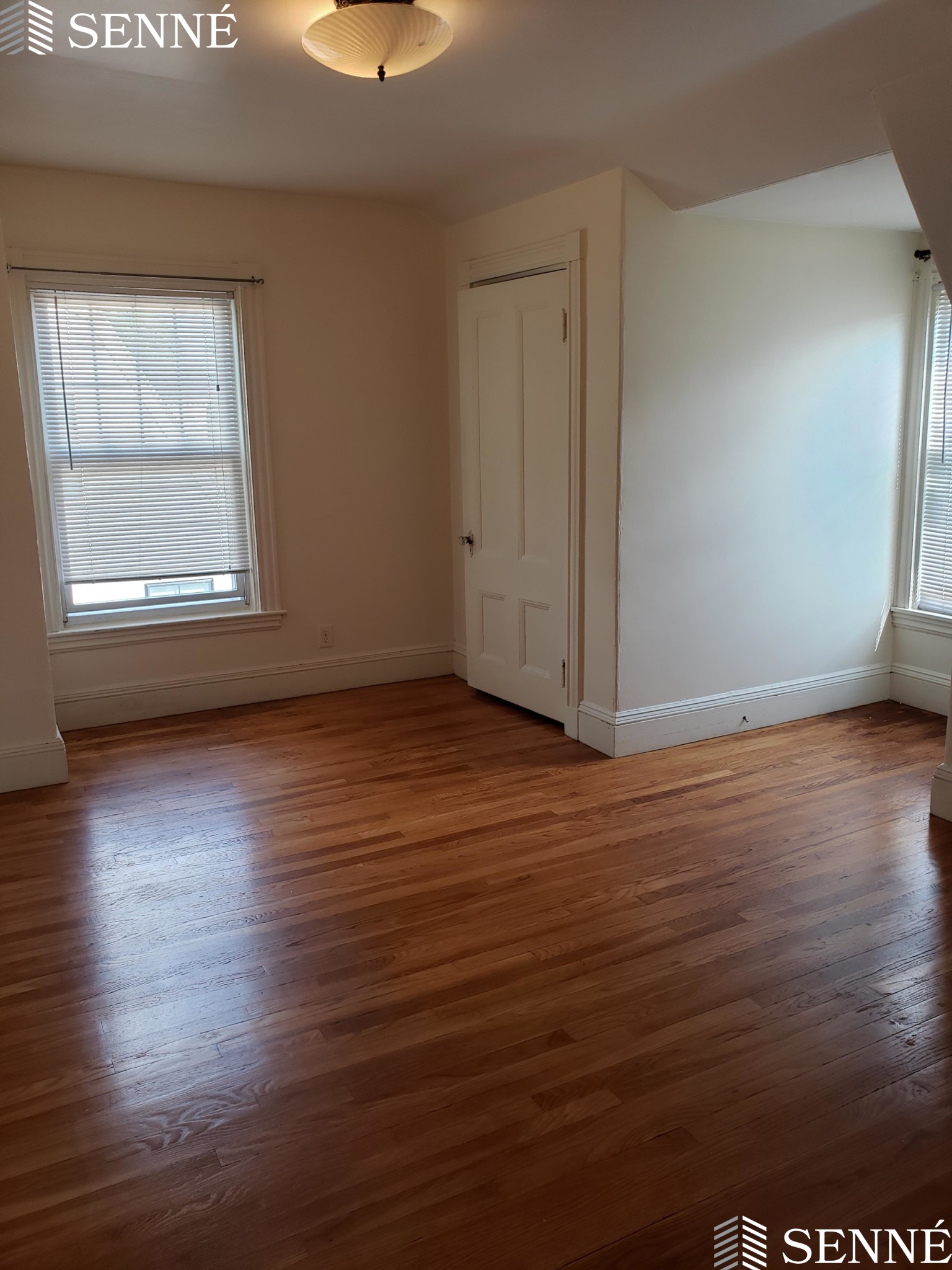 27 Hammond, Harvard Square