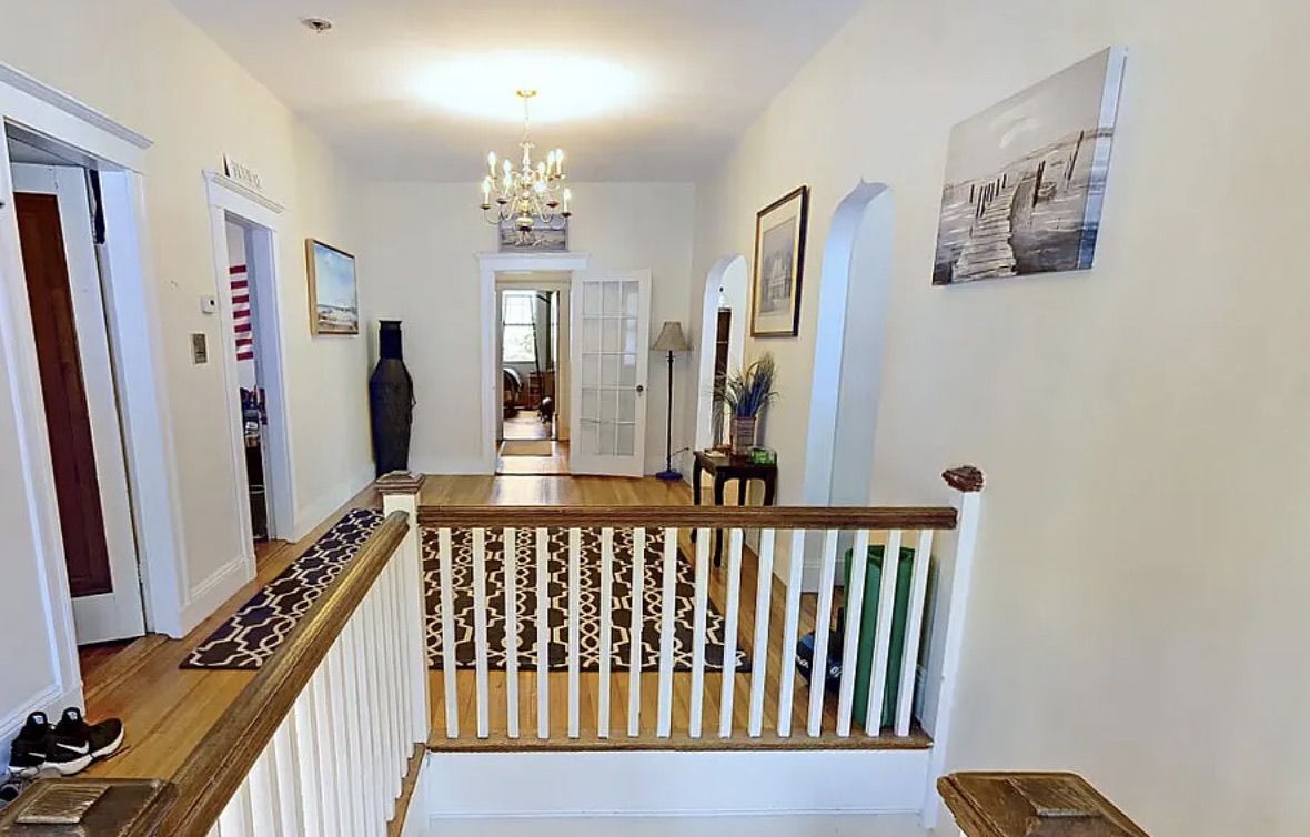 277 Mason Ter, Coolidge Corner