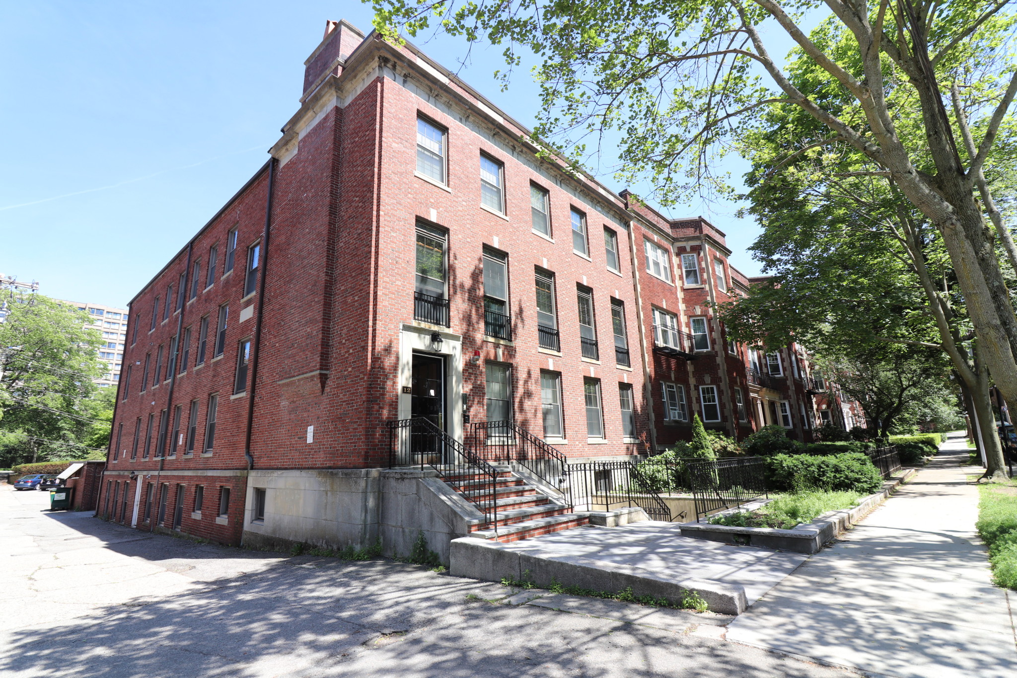 12 Dean Rd, Washington Square