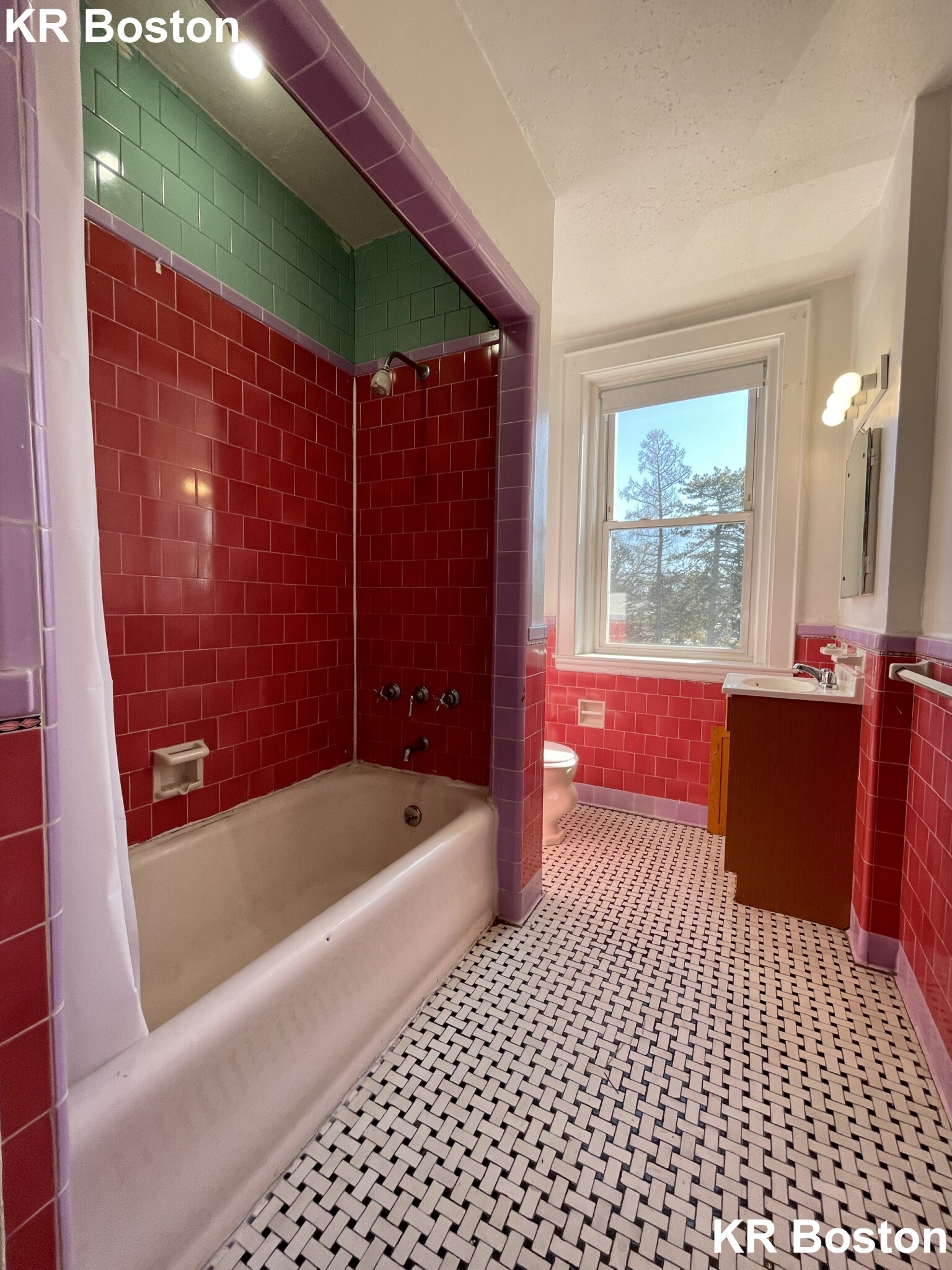 2045 Commonwealth Ave, Brighton