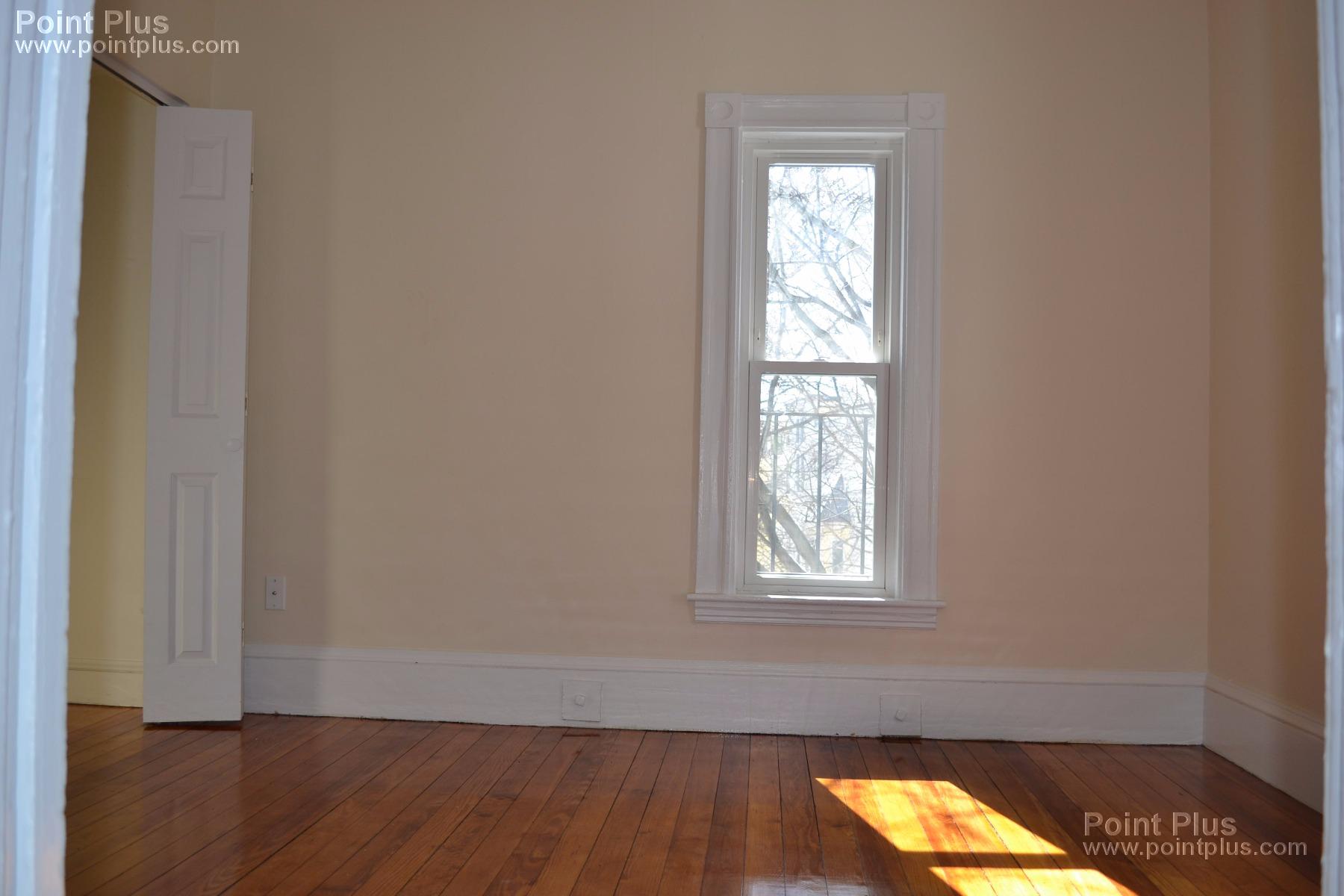 1 Porter Cir, Porter Square