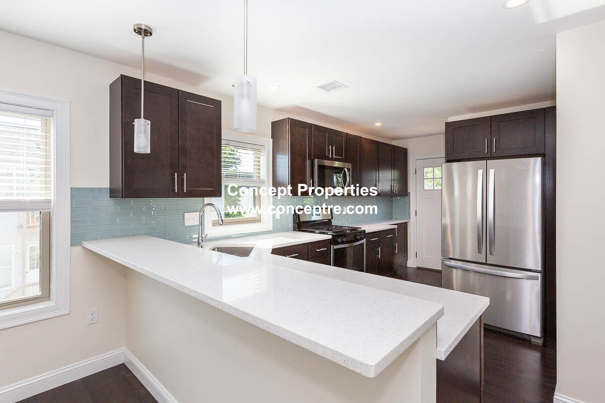 39 Harvard St, Charlestown