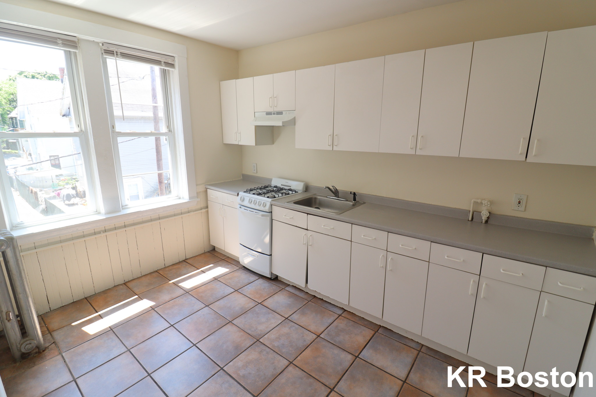 523 Cambridge St, Allston