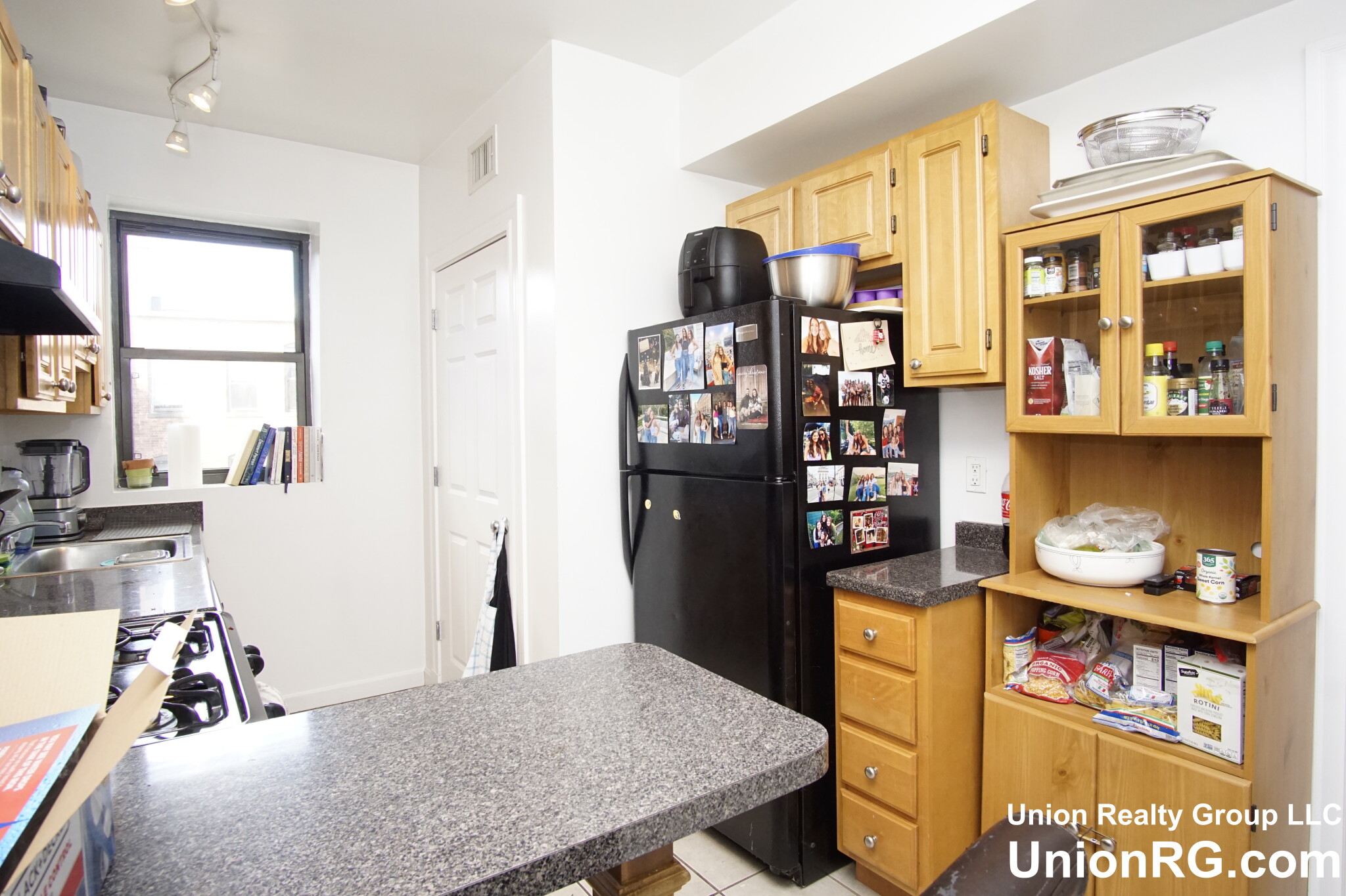 1942 Beacon St, Brighton