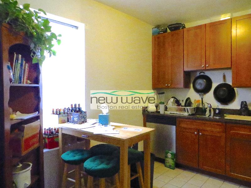 878 Huntington Ave, Mission Hill