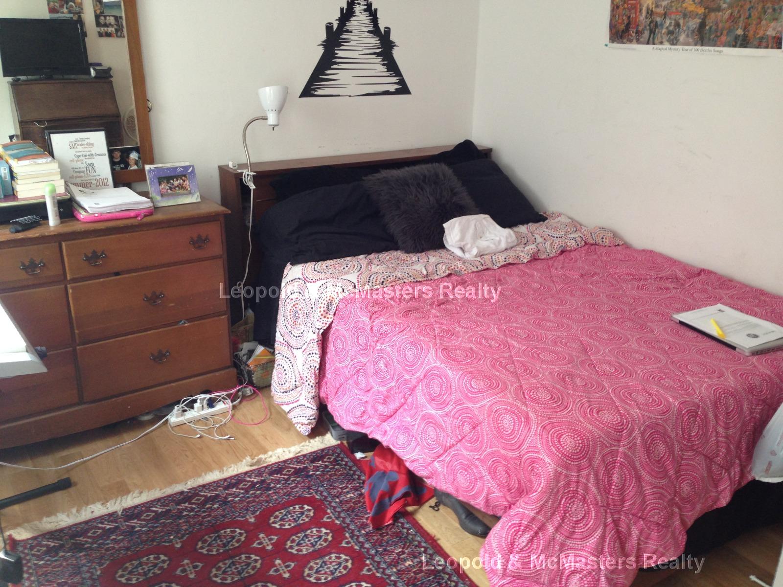 146 Oxford St, Porter Square