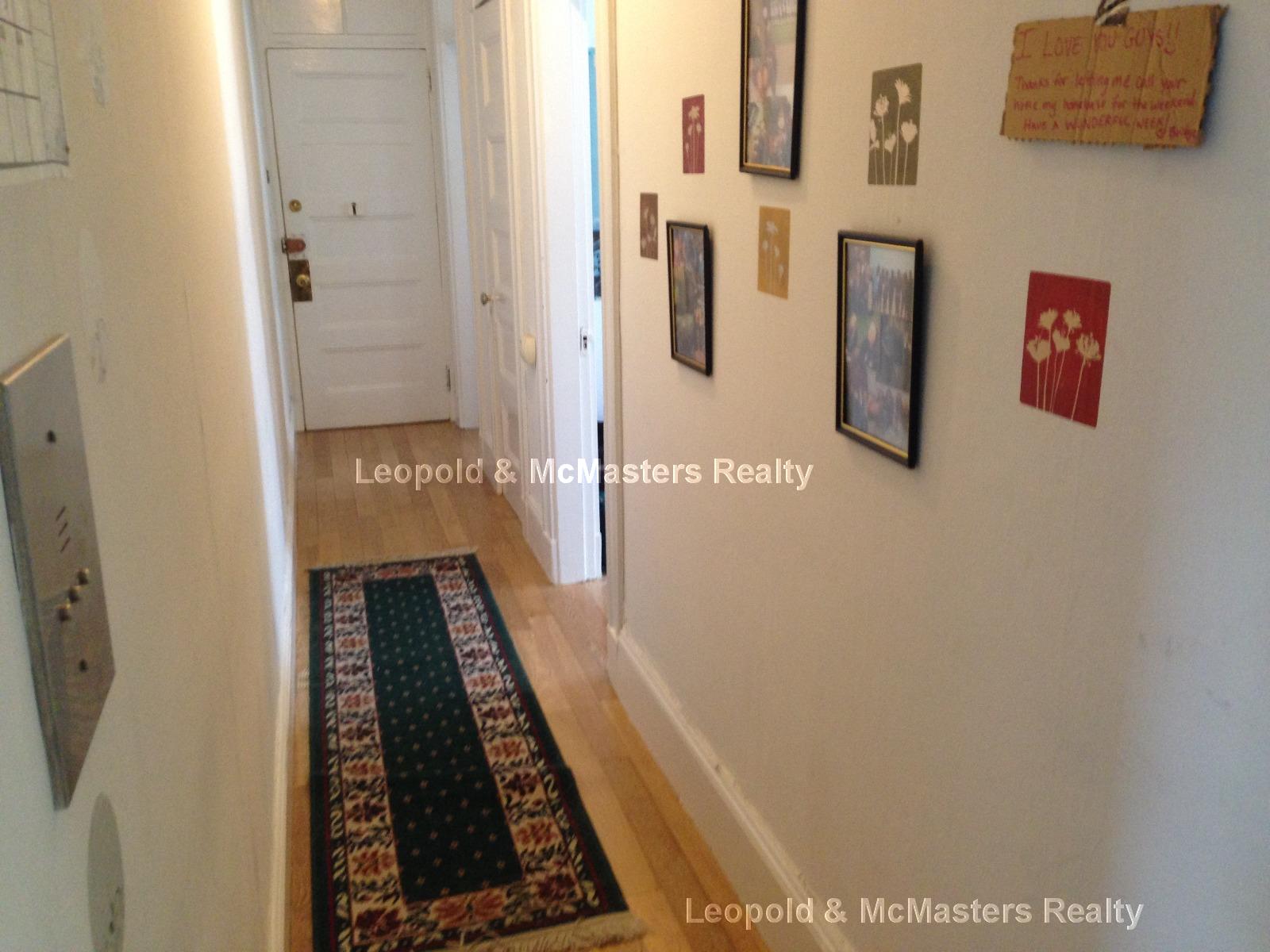 146 Oxford St, Porter Square