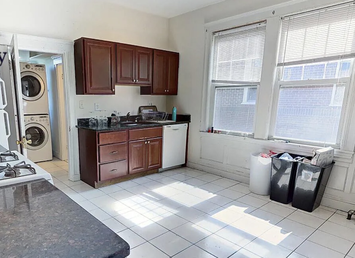 277 Mason Ter, Coolidge Corner