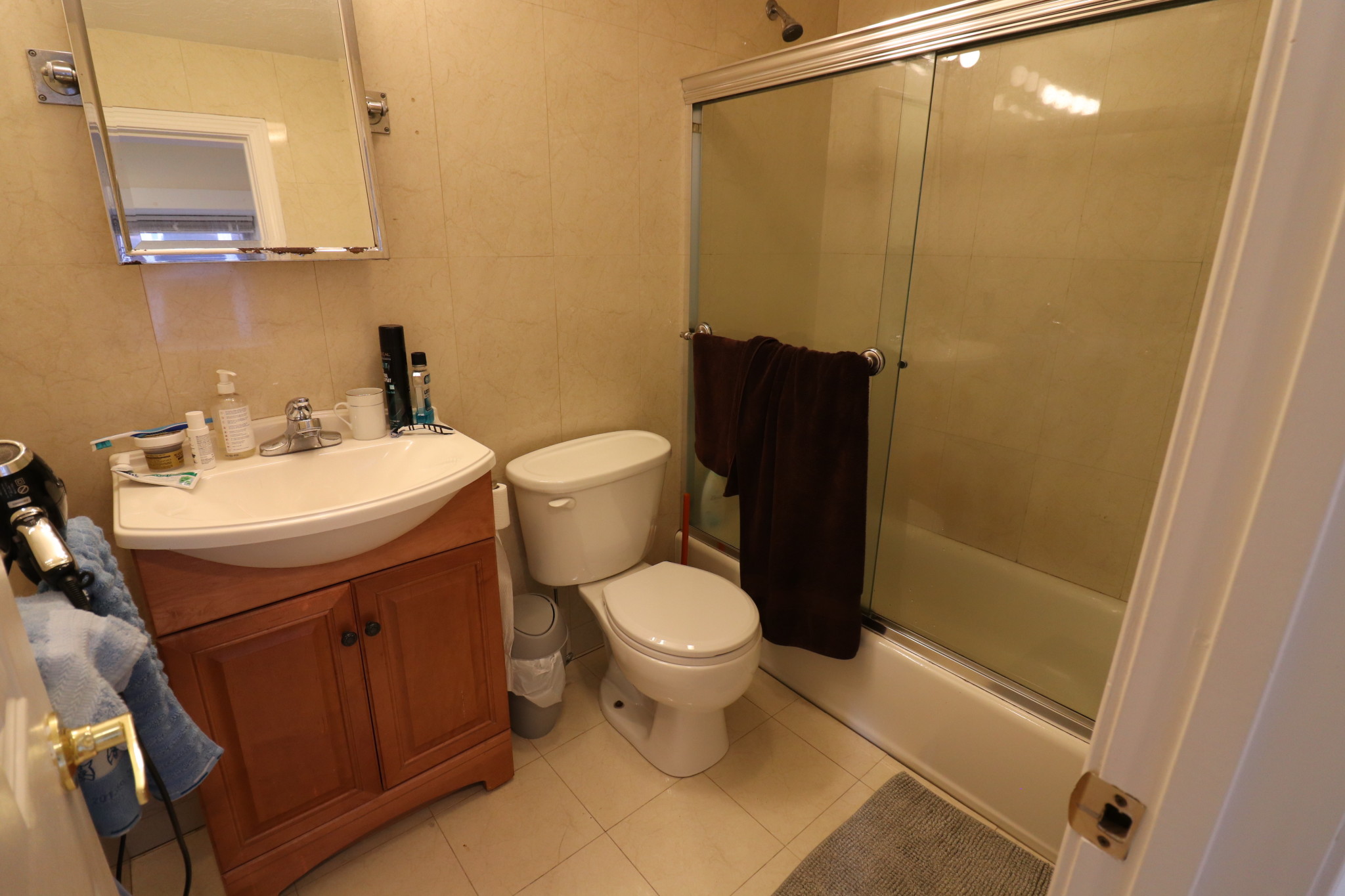 191 Winthrop Rd, Washington Square