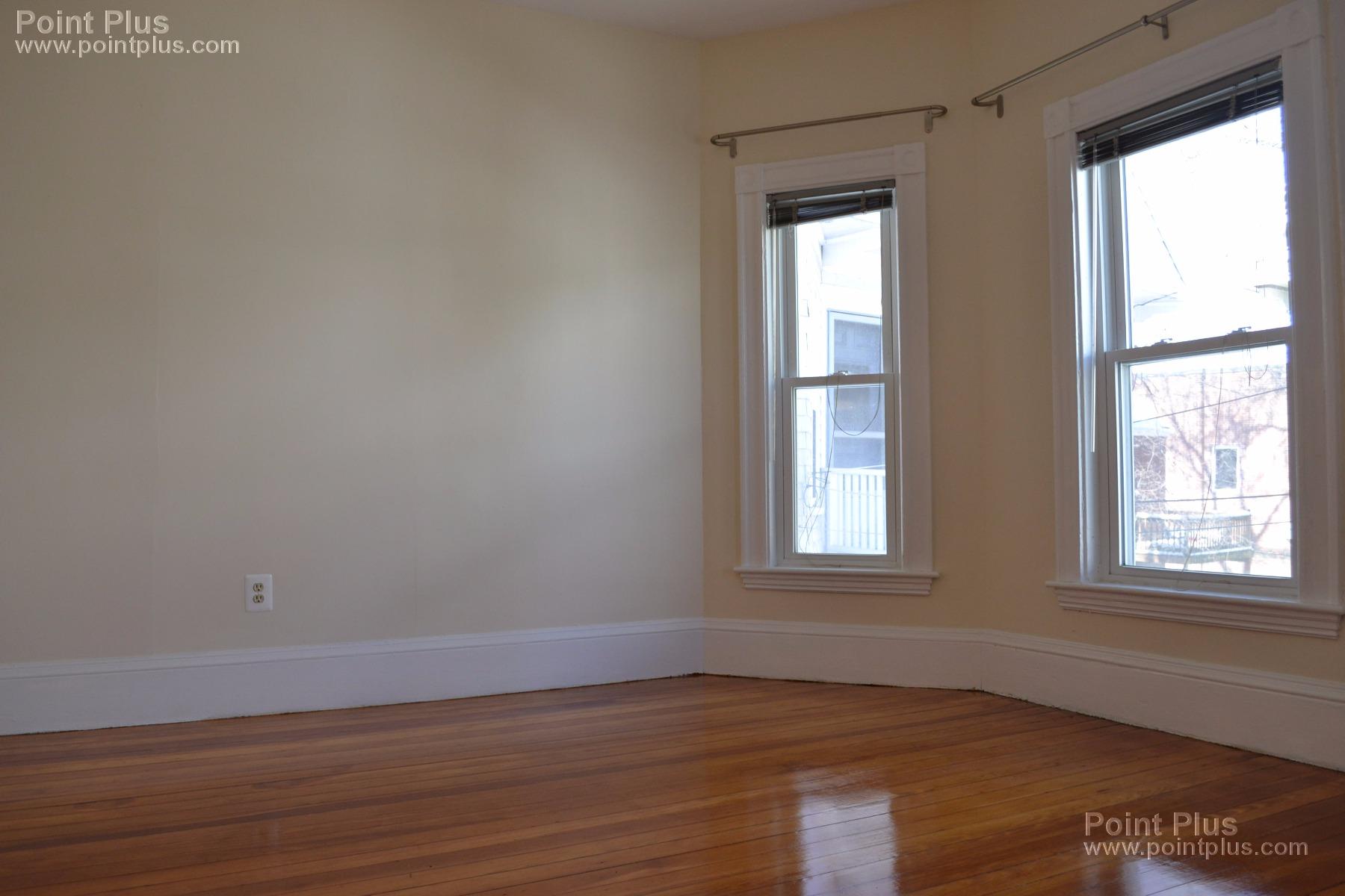 1 Porter Cir, Porter Square