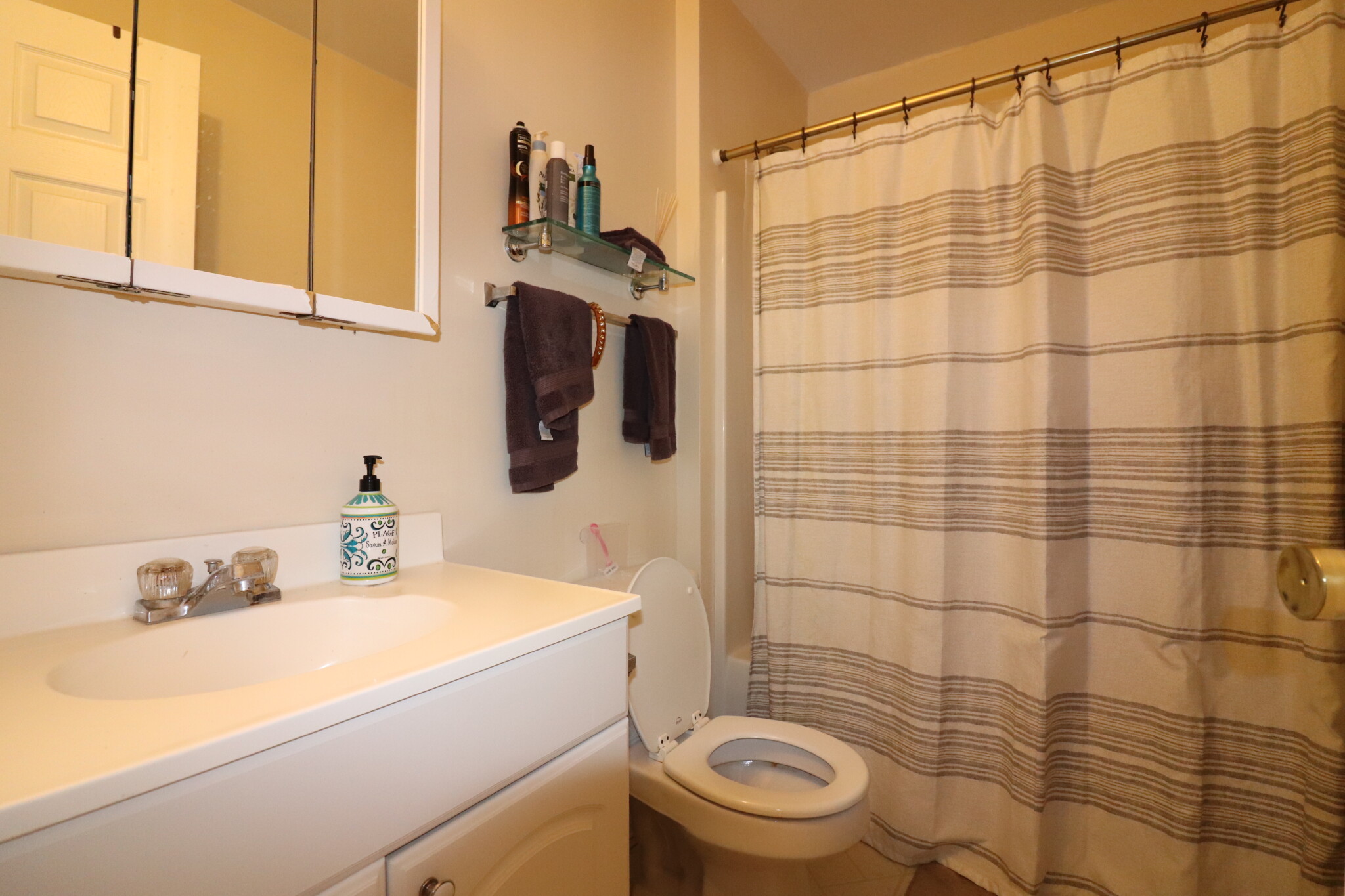 1090 Beacon St, Longwood