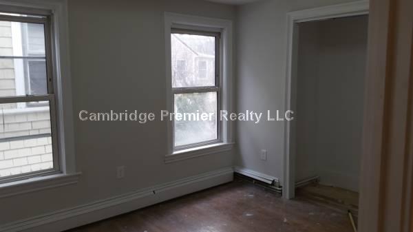 1556 Cambridge St, Harvard Square