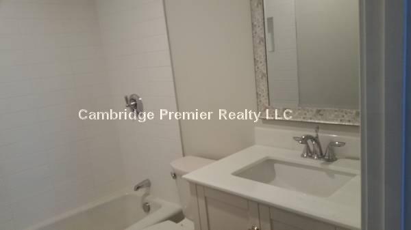 1556 Cambridge St, Harvard Square