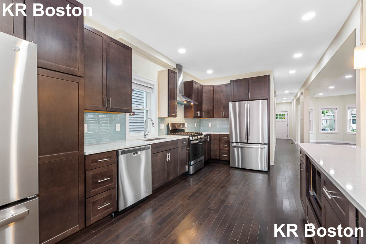 77 Winchester St, Medford