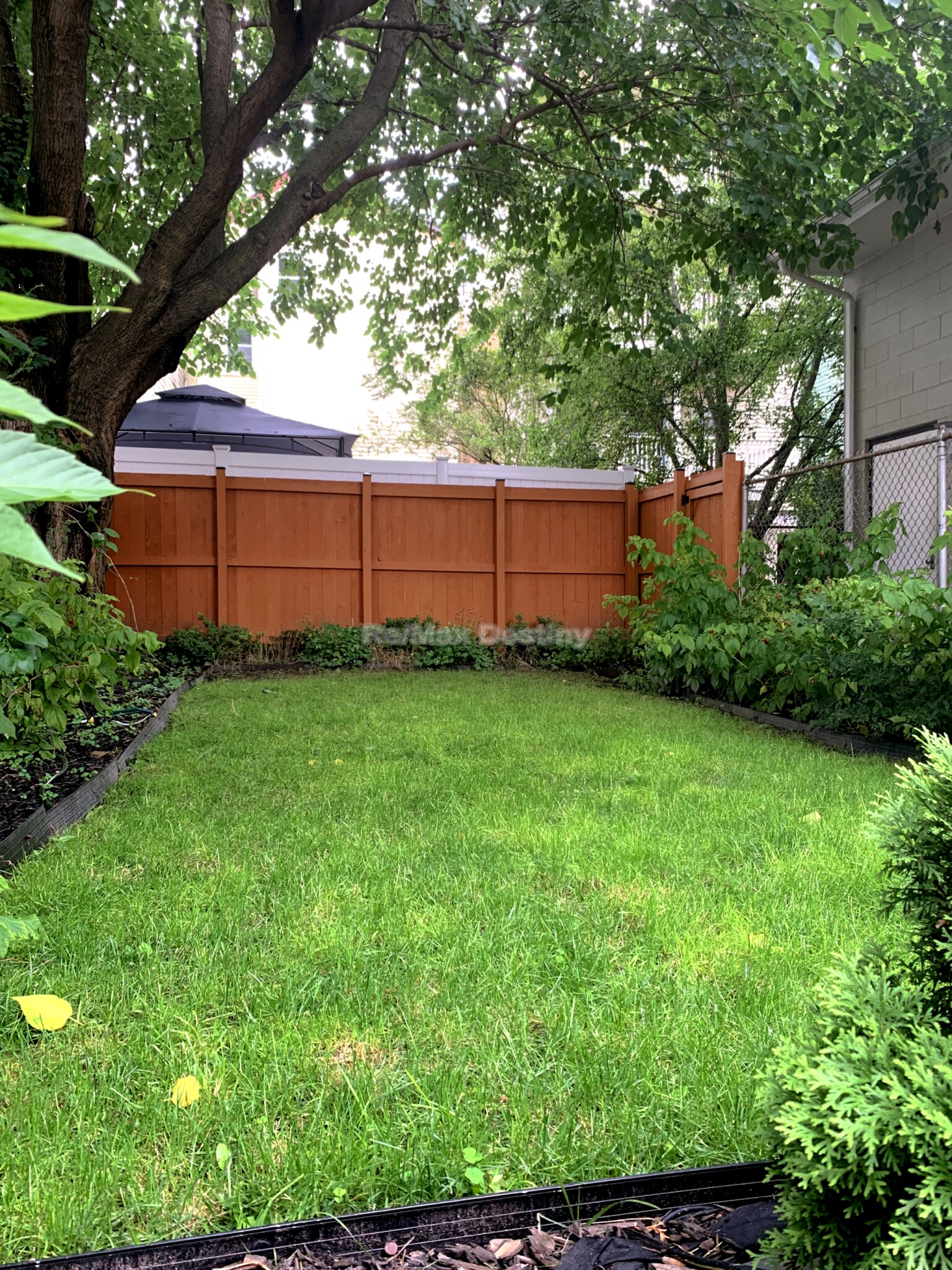 162 Saratoga St, East Boston