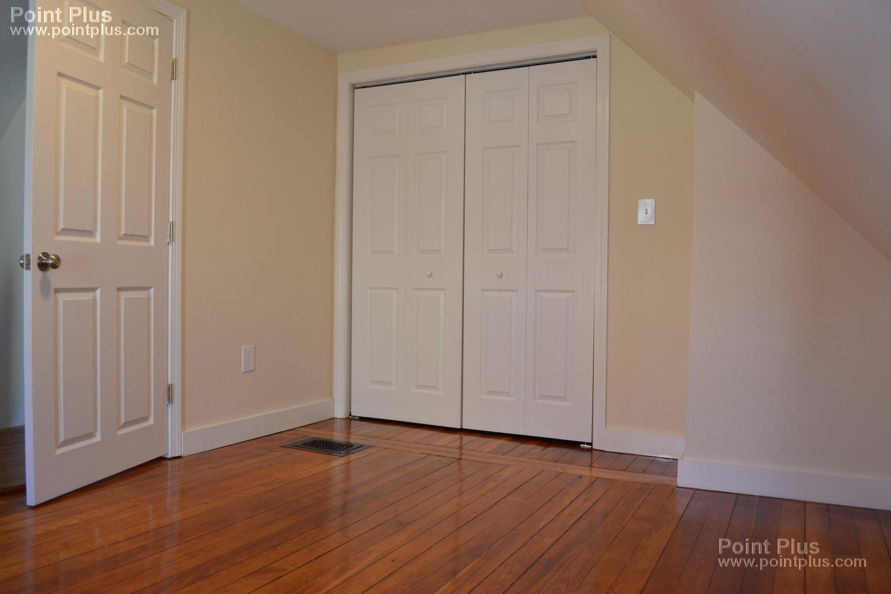 1 Porter Cir, Porter Square