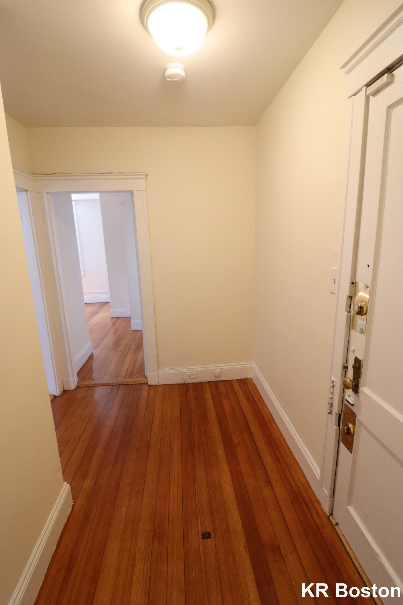 523 Cambridge St, Allston