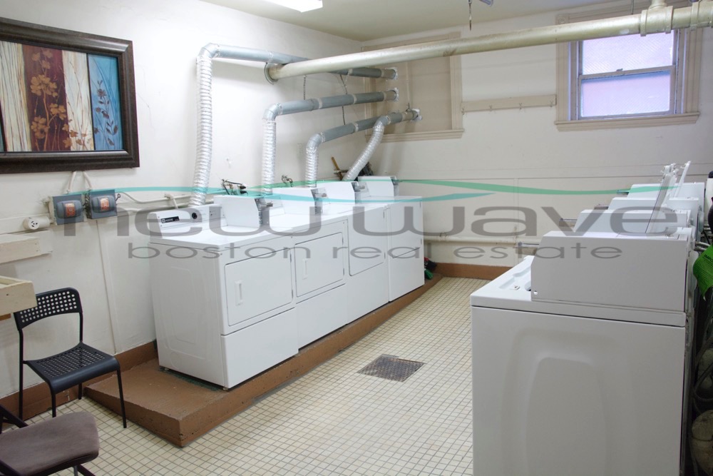 14 Palace Rd, Fenway