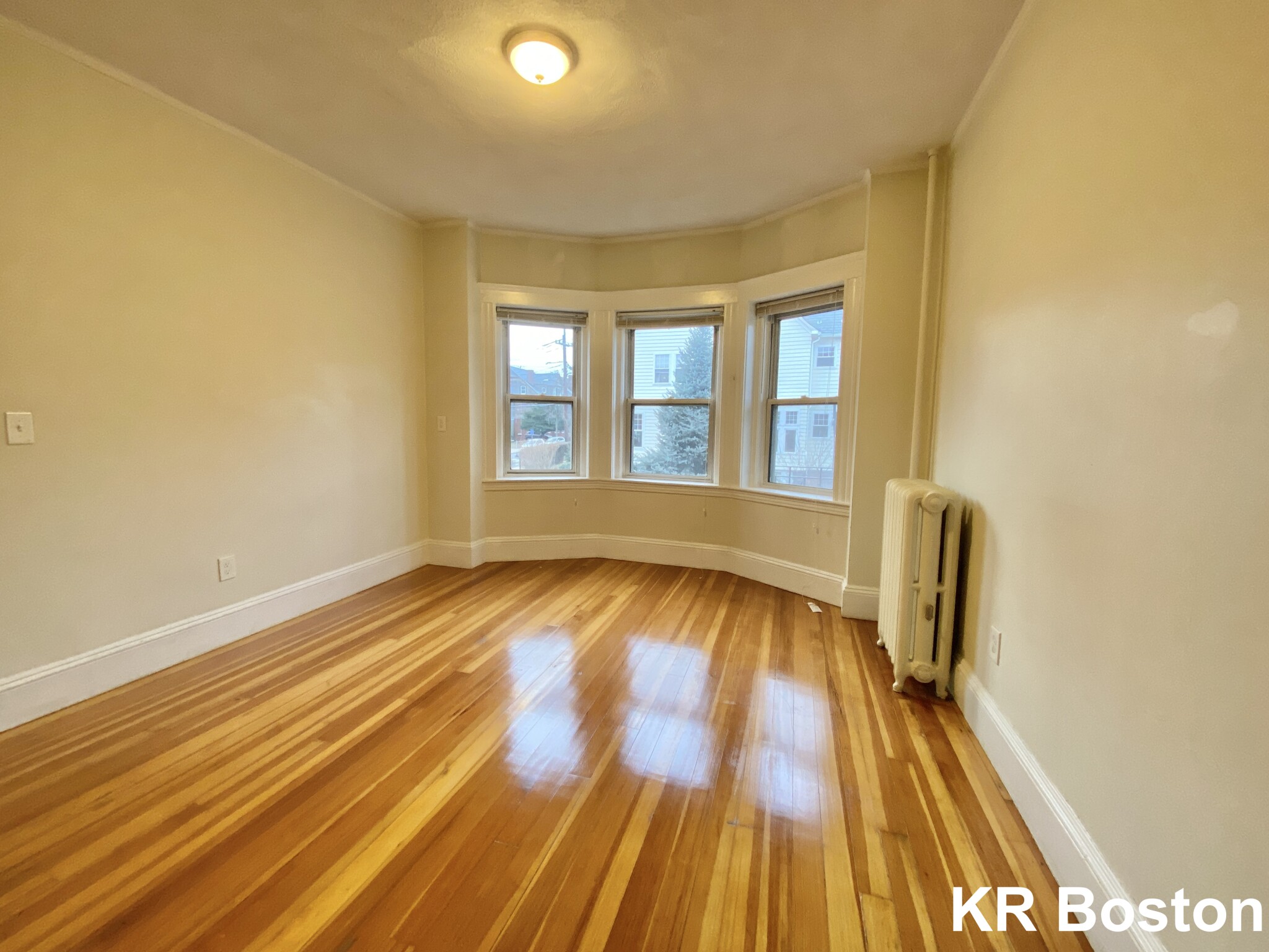 156 Summer St, Winter Hill