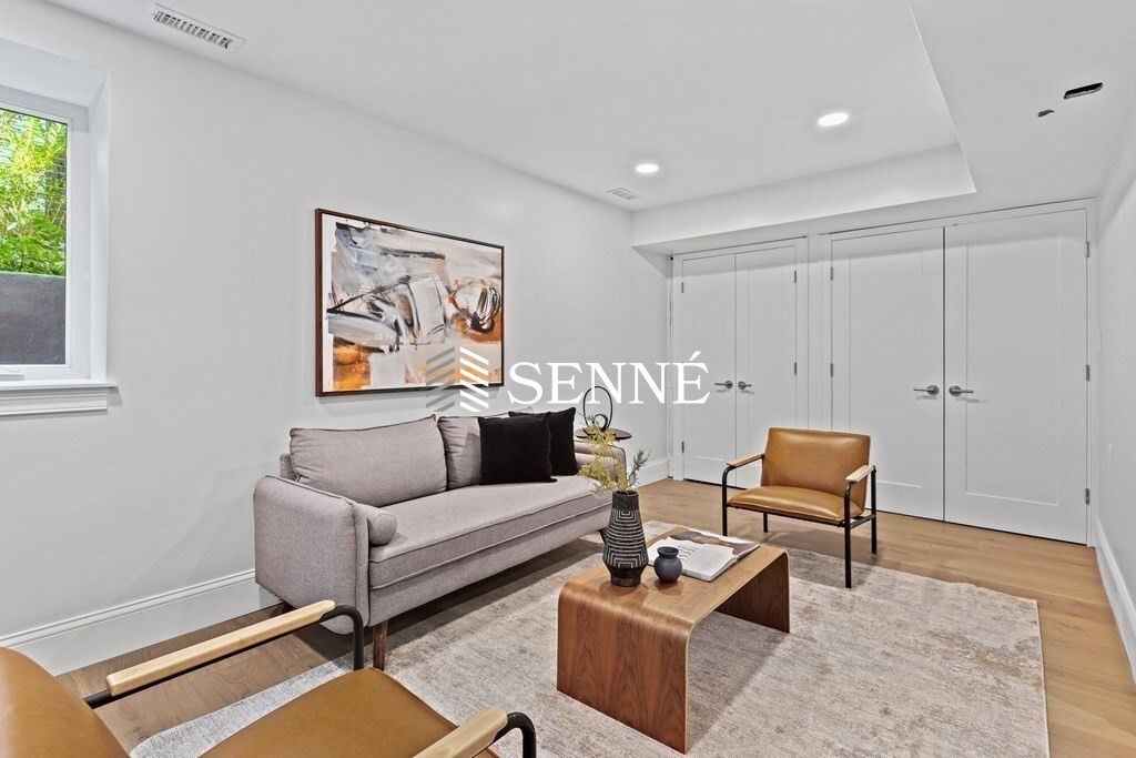 27 Winslow St, Harvard Square