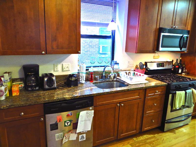 64 Louis Prang St, Fenway