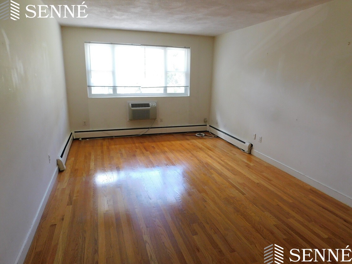 11 Cogswell Ave, North Cambridge