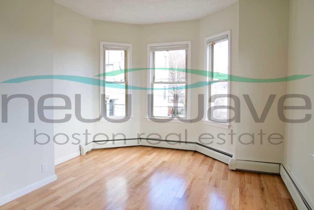 6 Bickford Ave, Mission Hill