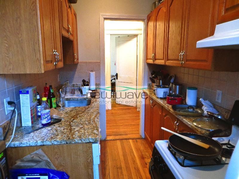 56 Queensberry St, Fenway