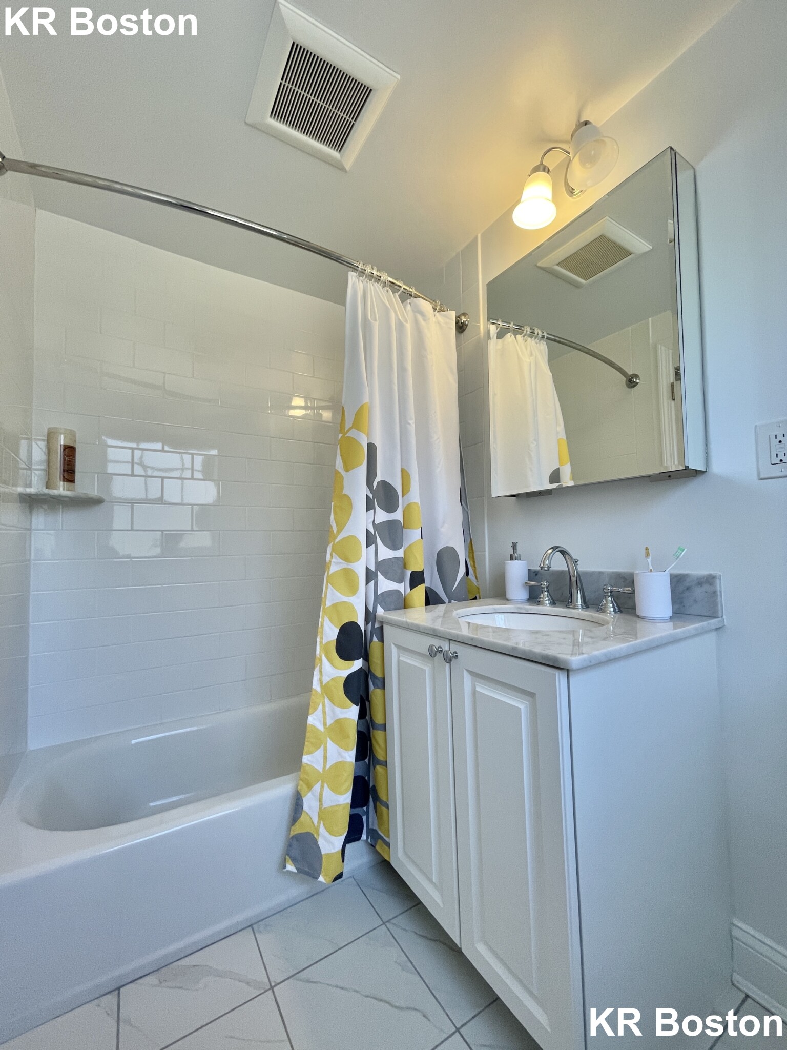 213 Independence Dr, Chestnut Hill