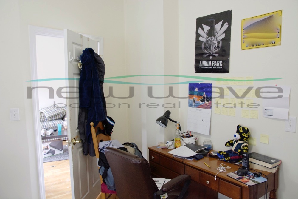 143 Hillside St, Mission Hill