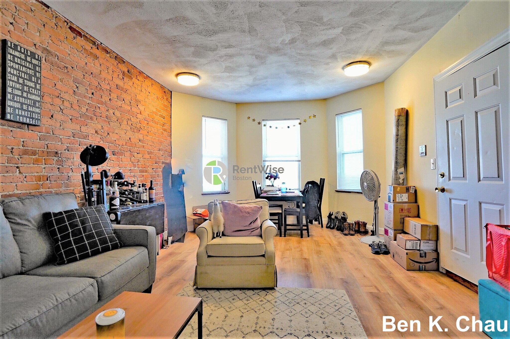 14 Lorraine Ter, Allston