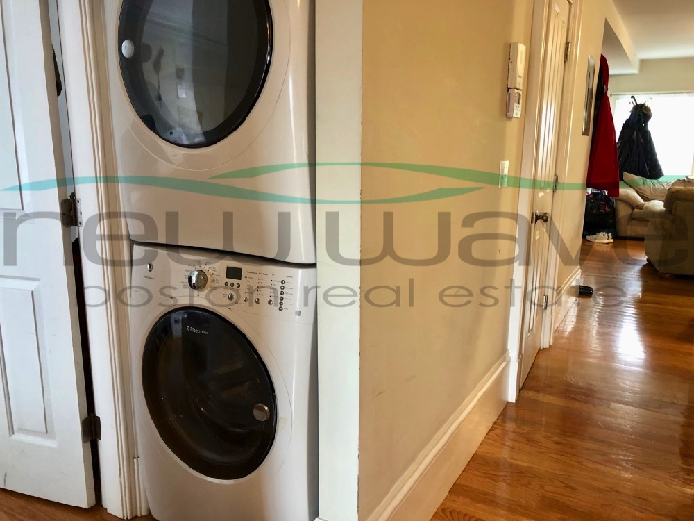 658 Massachusetts Ave, South End