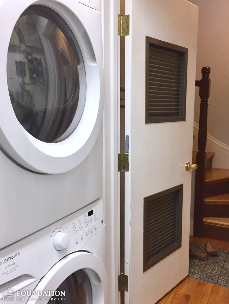 74 Monmouth St, Longwood