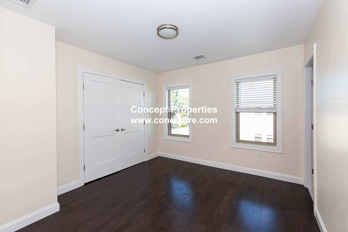 39 Harvard St, Charlestown