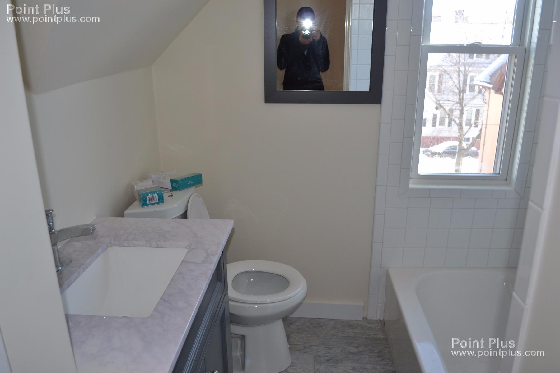 1 Porter Cir, Porter Square