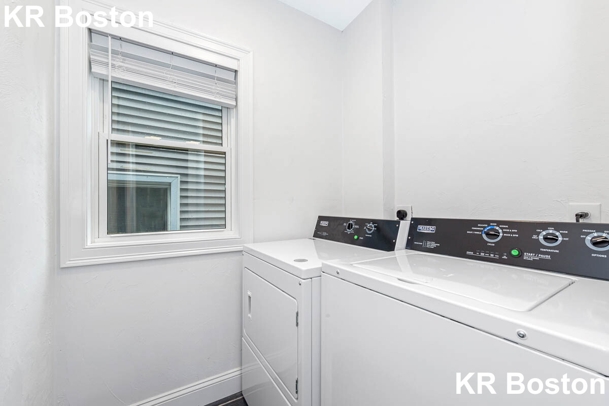 77 Winchester St, Medford