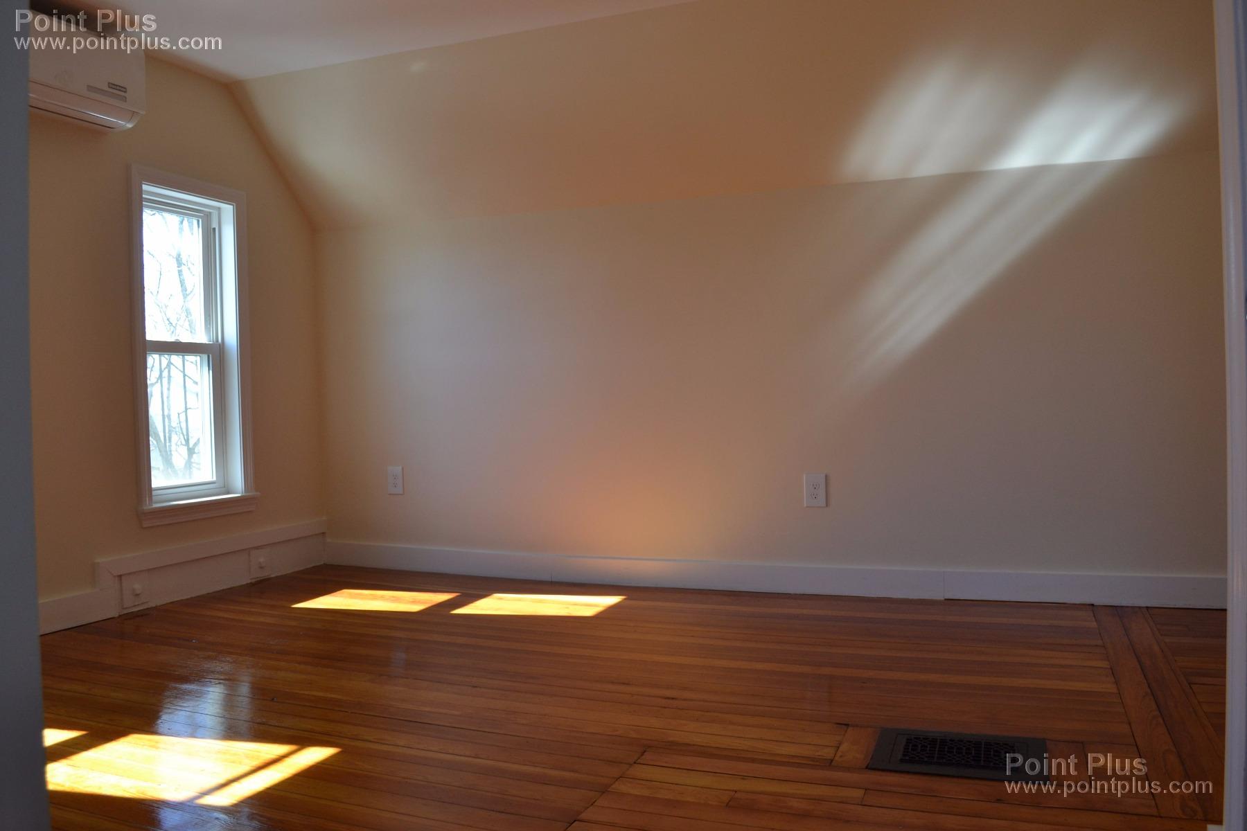 1 Porter Cir, Porter Square