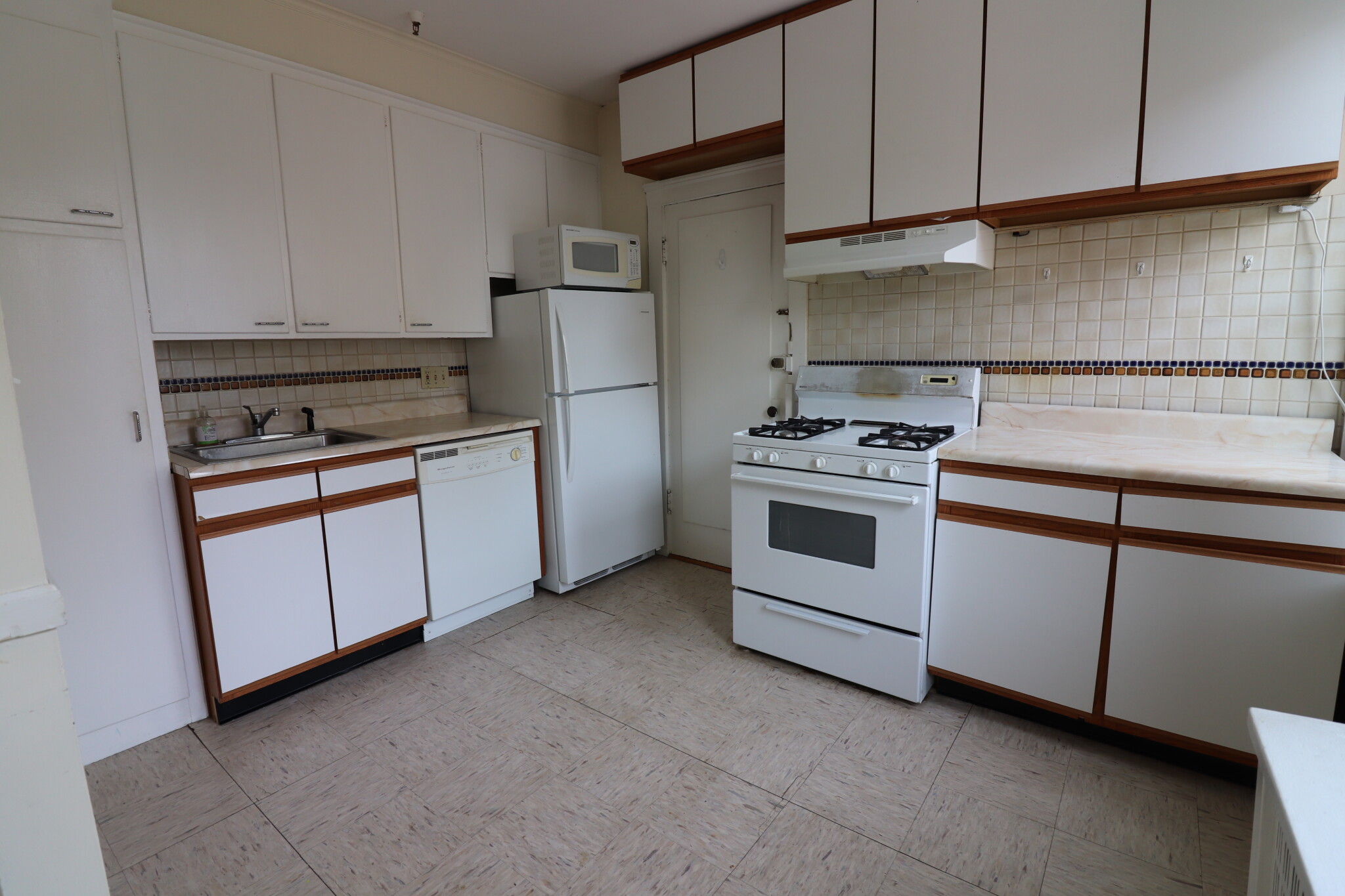 72 Strathmore Rd, Brighton