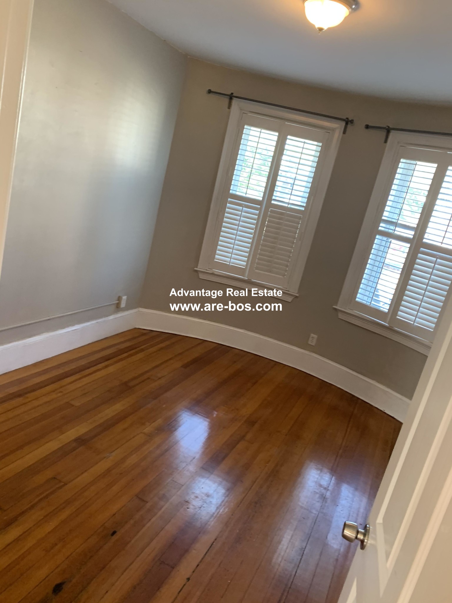 14 Chestnut Hill Ave, Brighton