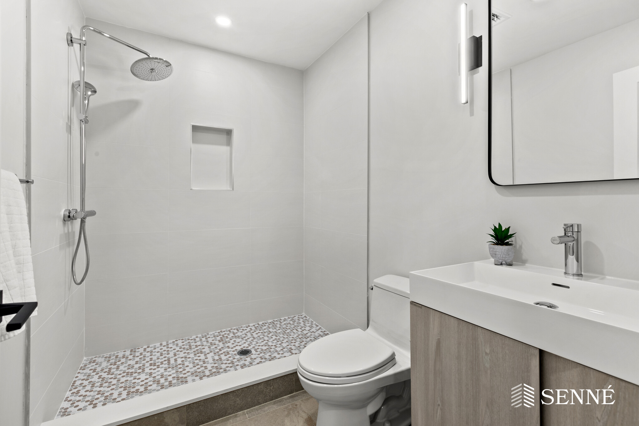 154 Thorndike St, East Cambridge