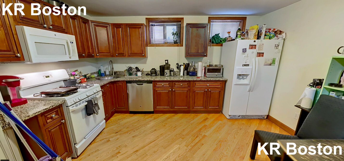 1424 Commonwealth Ave, Brighton