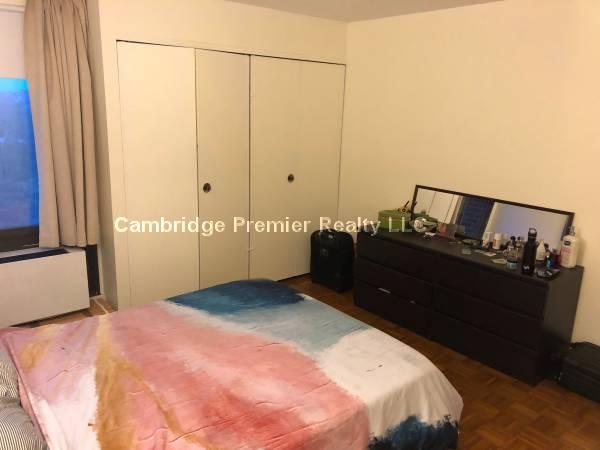 1105 Massachusetts Ave, Harvard Square