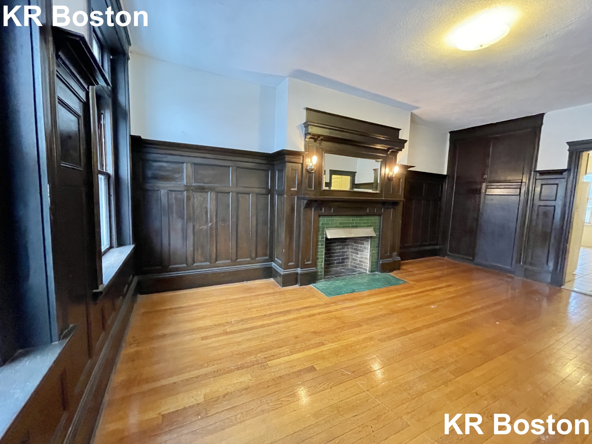 1907 Beacon St, Chestnut Hill