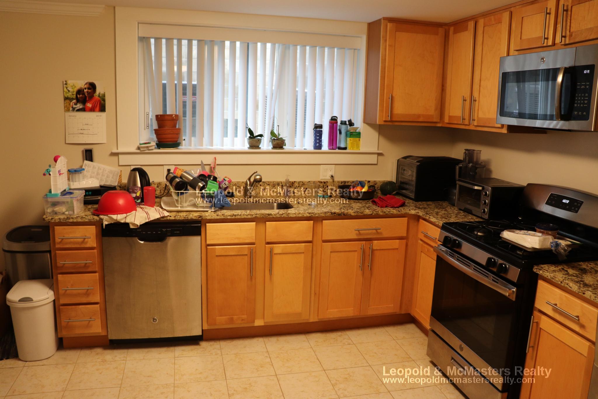 16 Short St, Coolidge Corner