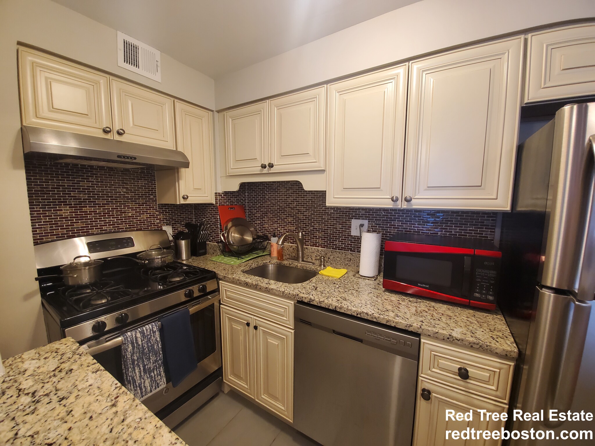 27 Bowdoin, Beacon Hill