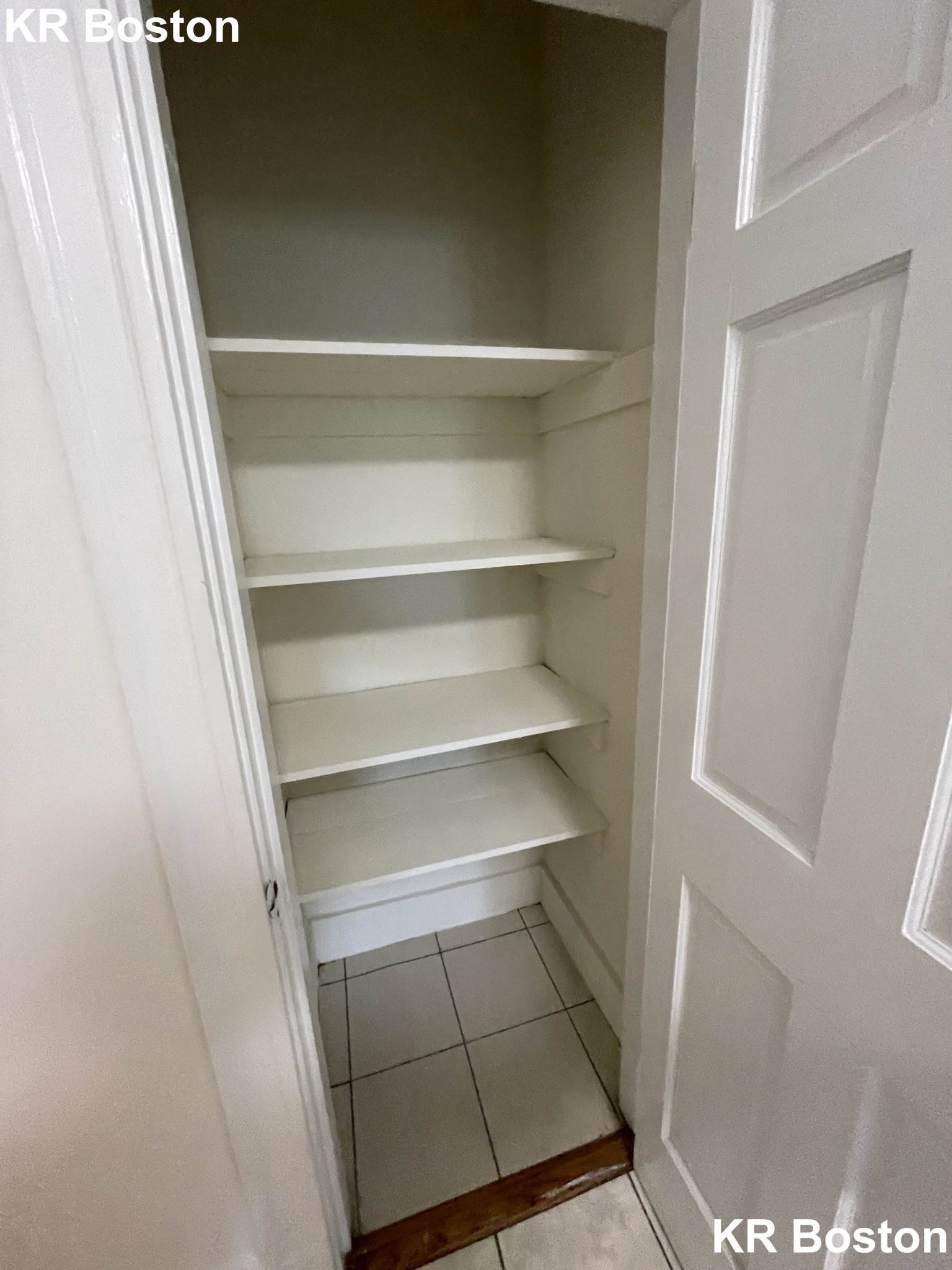 22 Fairbanks St, Washington Square