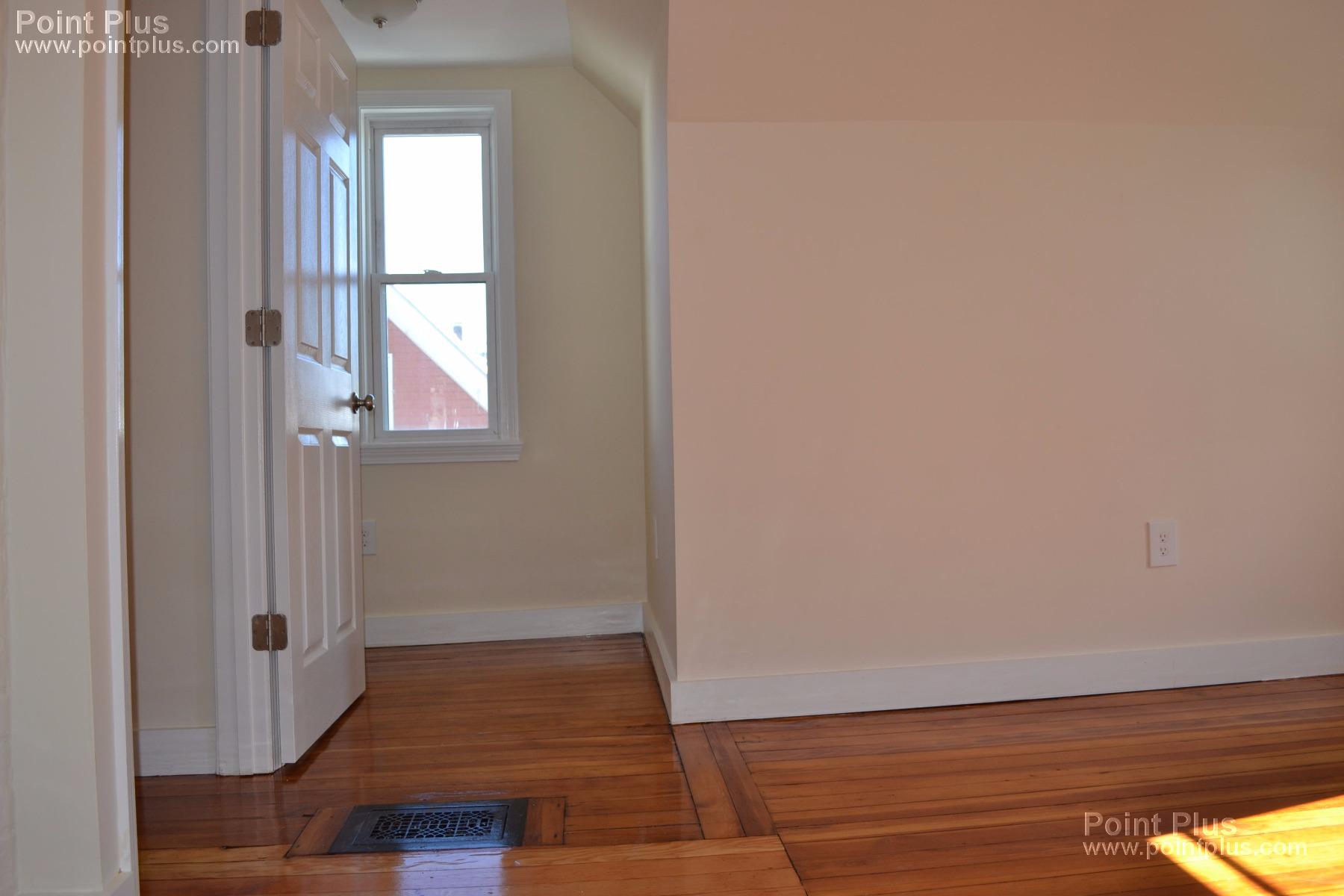 1 Porter Cir, Porter Square